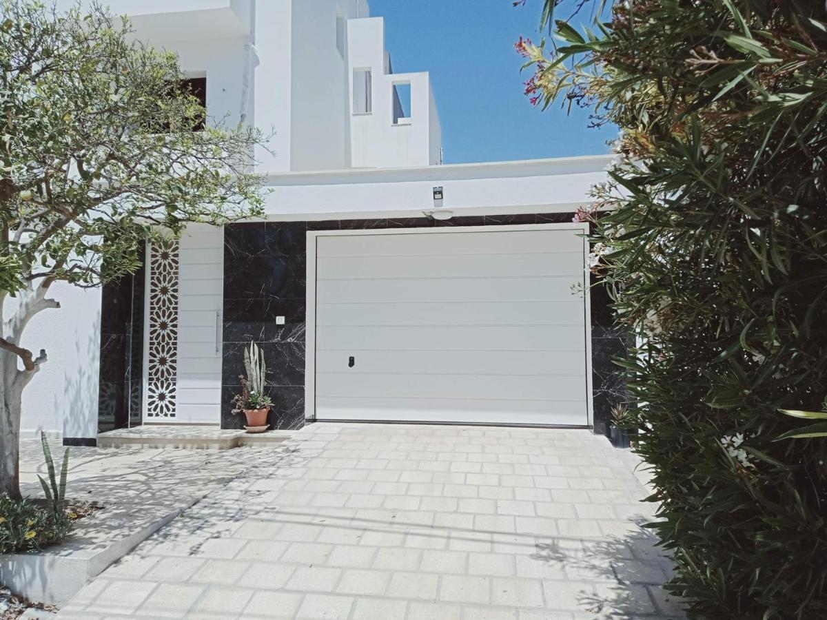 Appartements De Luxe Pres De La Mer ナブール エクステリア 写真